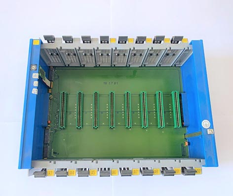 Steuerungstechnik | Steuerungseinheit-Rack